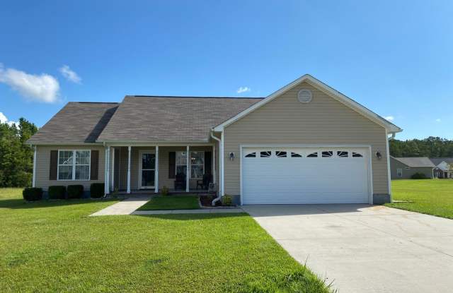 Lovely home in Maple Hill - 112 Michelle Ward Lane, Onslow County, NC 28454