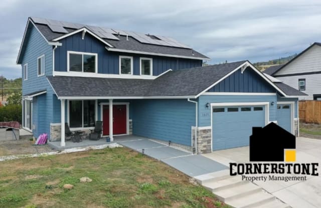 3605 Camina Dr - 3605 Camina Drive, Medford, OR 97504