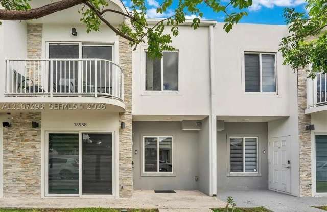 13938 SW 259th Way Gallery 1