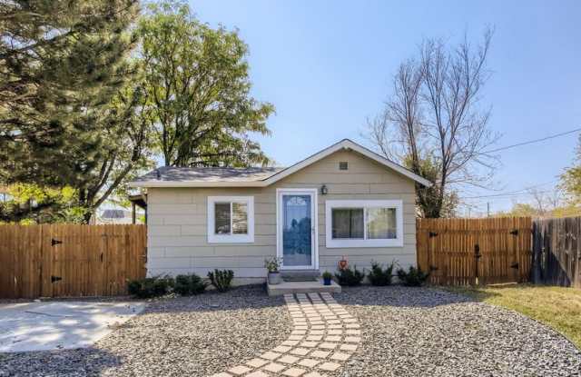 9910 West 21st Avenue - 9910 West 21st Avenue, Lakewood, CO 80215