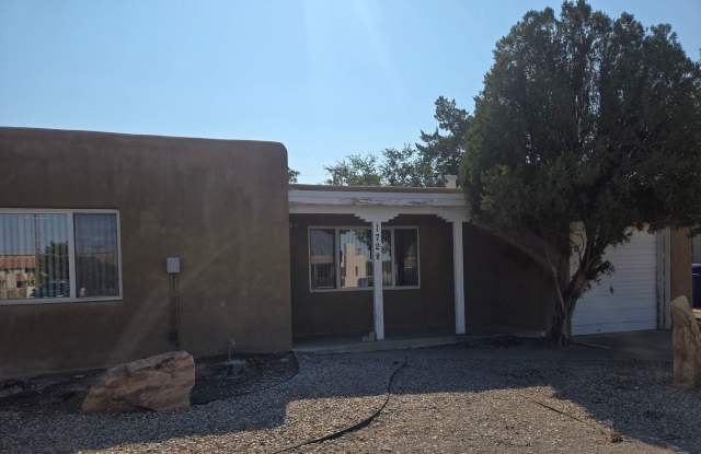 3 Bedroom 2 bathroom minutes from UNM and local shopping photos photos 3 Bedroom 2 bathroom minutes from UNM and local shopping photos photos