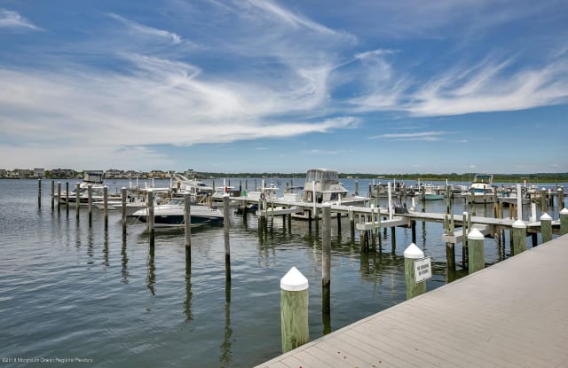 140 Wharfside Drive - 140 Wharfside Drive, Monmouth Beach, NJ 07750