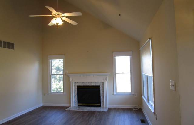 531 GENTRY Court Gallery 4