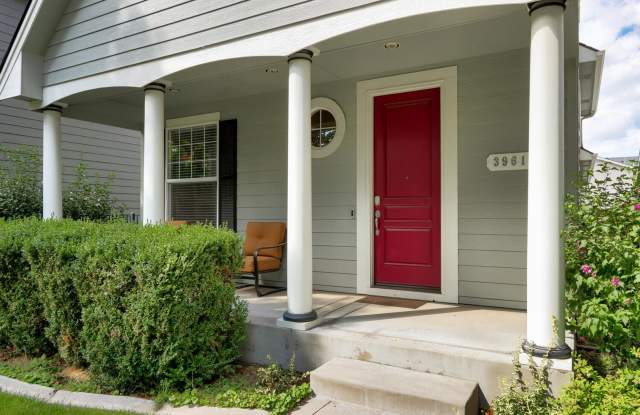 Fully Furnished 3 bed, 2.5 bath Short Term Rental - Mill District, Boise Gallery 3