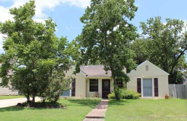 1015 Milner Drive photos photos