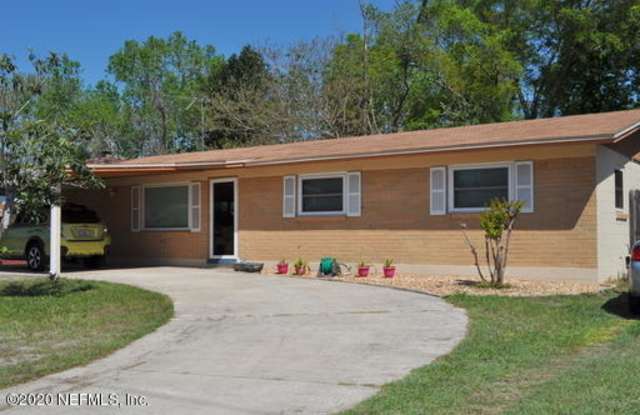 531 CLERMONT AVE S - 531 Clermont Avenue South, Bellair-Meadowbrook Terrace, FL 32073
