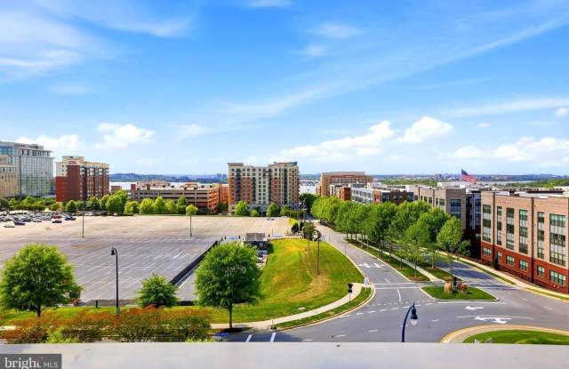 500 RIVERSAIL Lane Gallery 2