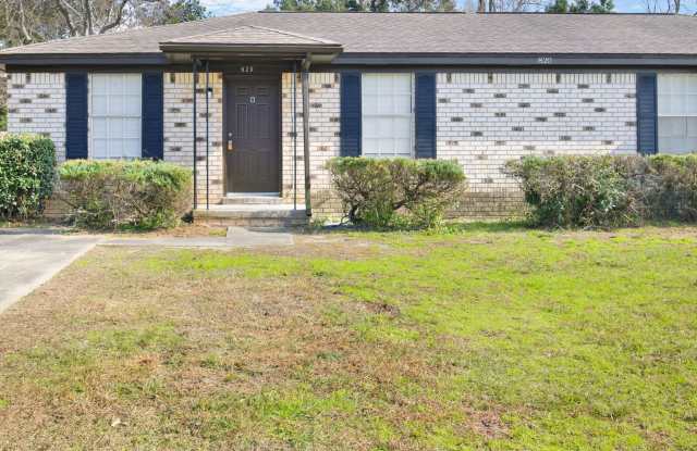 Fully renovated duplex unit in Southwest Pensacola photos photos