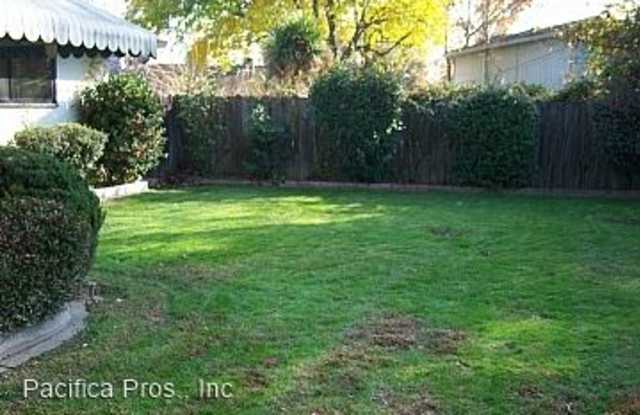 671 El Encino Way Gallery 4