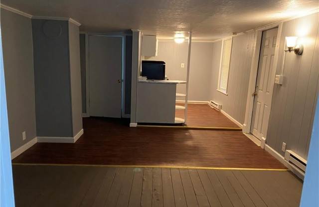 139 N Main Street Gallery 3