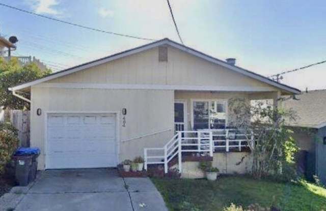 Charming Beach House in Morro Bay - 464 Rennel Street, Morro Bay, CA 93442