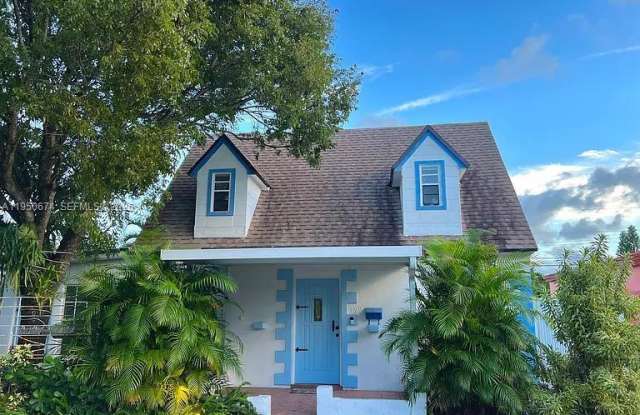 1990 NE 183rd St photos photos