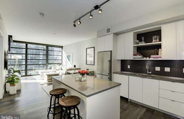 River-View 2BD Luxury Condo with Balcony and Parking! photos photos