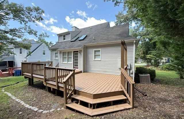 10405 Gibsons Landing Drive Gallery 3