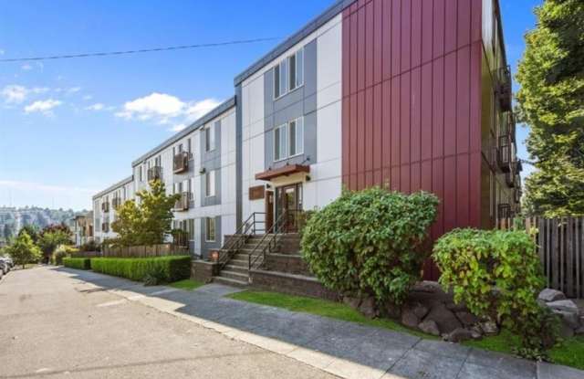 3661 Phinney Ave N #108 - 3661 Phinney Avenue North, Seattle, WA 98103
