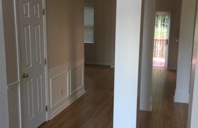 5218 Greyfield Boulevard Gallery 3