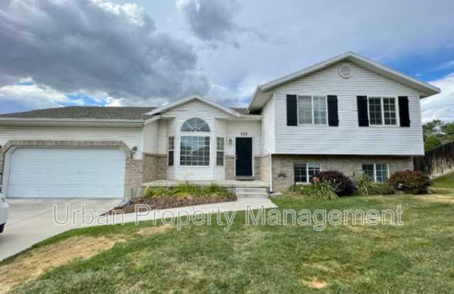 332 West 2200 North photos photos