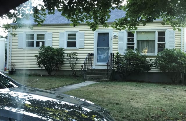 24 Toppa Boulevard - 24 Toppa Boulevard, Newport, RI 02840