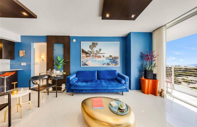 2821 N Ocean Blvd photos photos