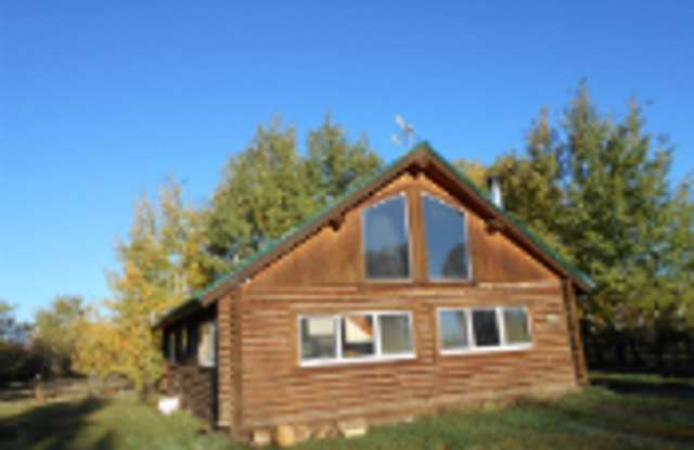 Rustic Log Cabin for Rent – Quiet Country Living Near Driggs photos photos