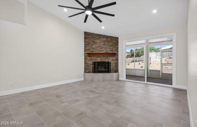 14212 N VERN Place Gallery 4