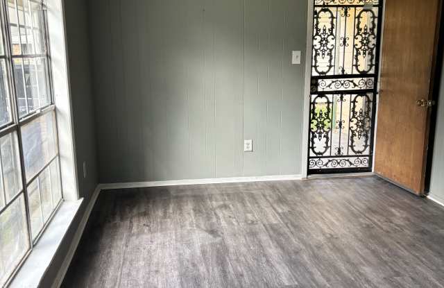 622 Lake Glen Place Gallery 3