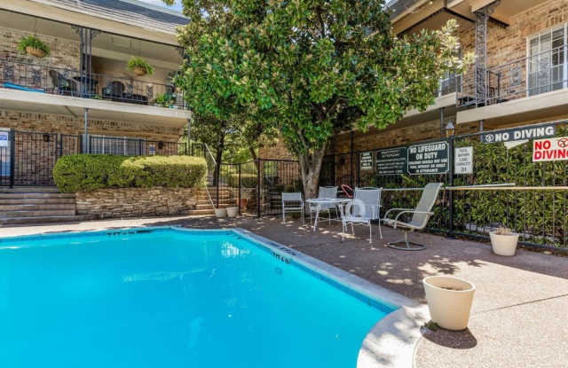 4413 Bellaire Drive S Gallery 3