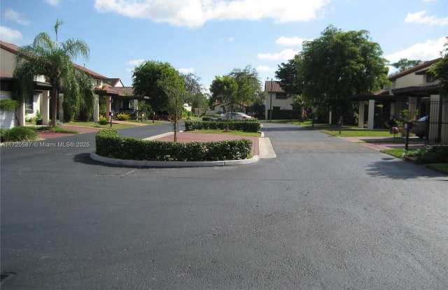 8963 SW 112 PL - 8963 Southwest 112th Place, Kendall, FL 33176