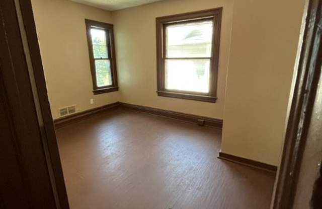 156 Ave C (Guney Events, LLC) - Up Gallery 3