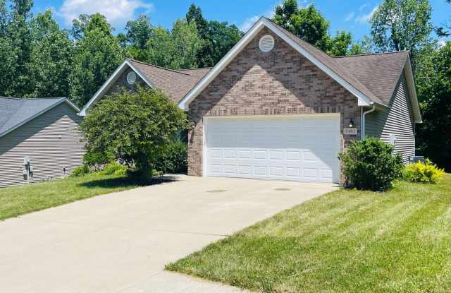 Great 3 Bed 2 Bath House with Garage!! photos photos