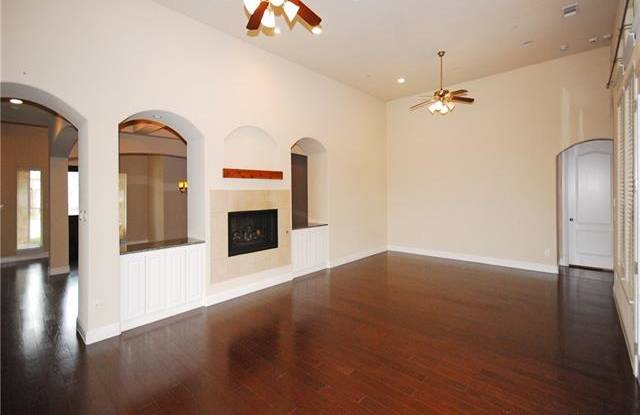 2805 Mcgregor Drive Gallery 3
