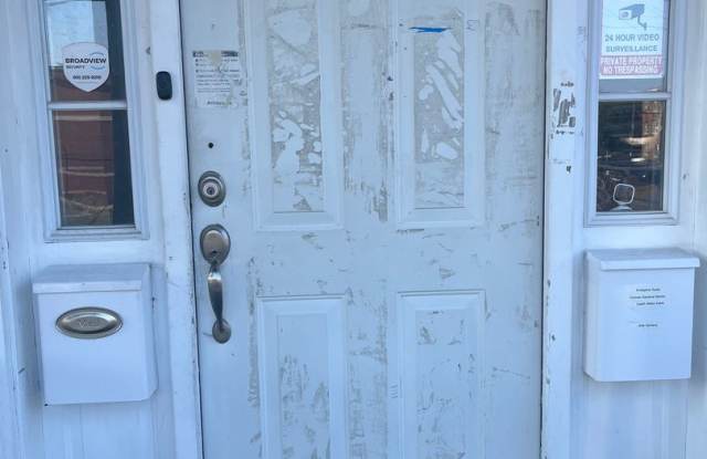 2 Bed / 1 Bath First-Floor Rental – Available ASAP Gallery 3
