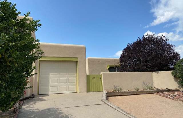 2401 San Patricio Plaza photos photos