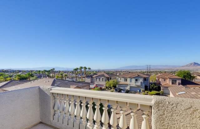 Henderson Townhome With Stunning Strip, City And Mountain Views Gallery 3