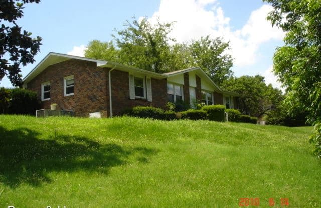 332 Old Dunbar Cave Road - 332 Old Dunbar Cave Road, Clarksville, TN 37043