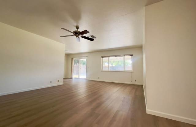 3 Bed / 2 Bath Home Gallery 3