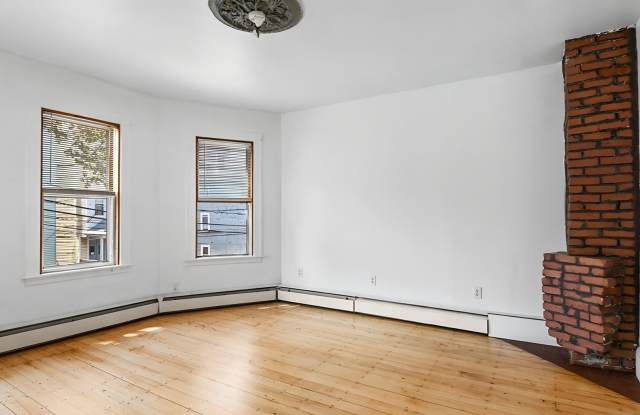 67 Calumet St #3C Boston MA 02120 Gallery 1