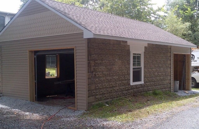 334 Water Street, Storage Garage - 334 Water St, Belvidere, NJ 07823
