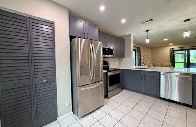 9346 NW 49TH Place, Sunrise, FL 33351 - 5261 Gallery 1