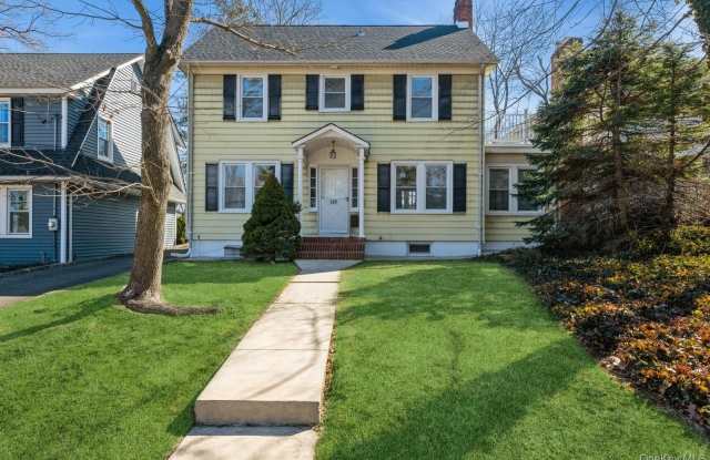 130 Soundview Road photos photos
