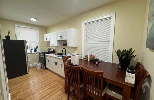 4049 West School St. photos photos