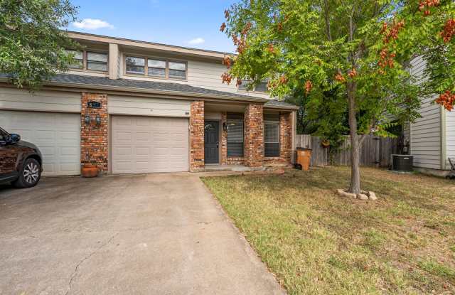 Stunning 2 bedrooms, 2.5 bathrooms home in Hillcrest Village!!! Gallery 3