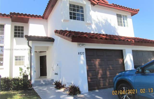 8137 SW 208th Ter Gallery 2