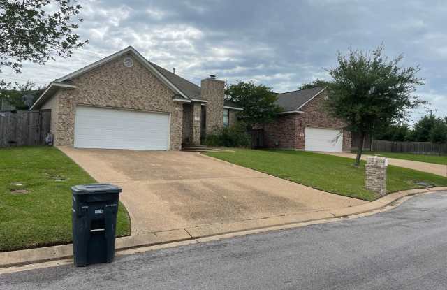 AUGUST PRE-LEASE!  Gorgeous 4 Bedroom Home In Reatta Meadows Gallery 1