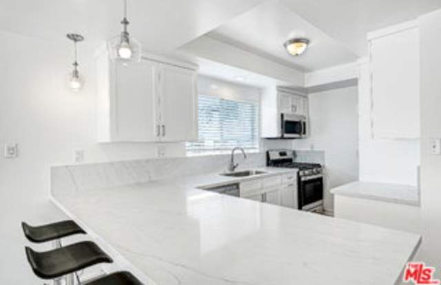 10393 Almayo Avenue photos photos