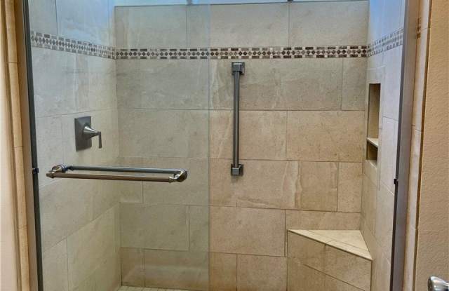 27832 Esporlas Gallery 2