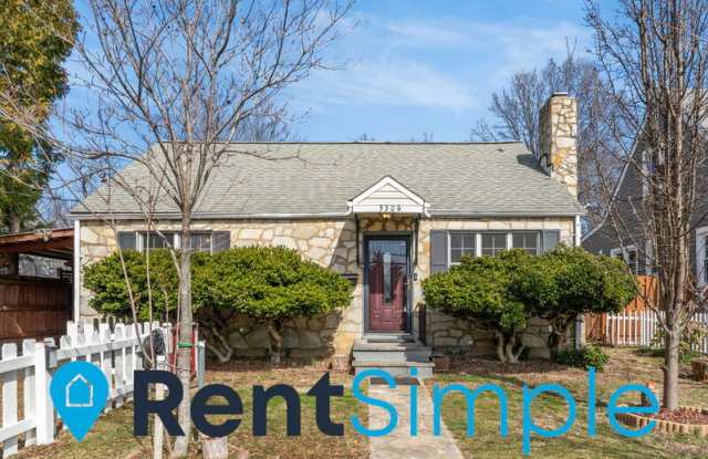 3306 Memorial St. photos photos