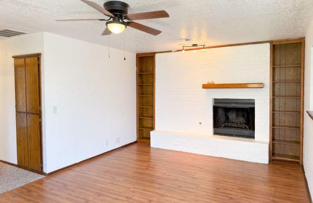 Duplex in Central Edmond!! Gallery 3