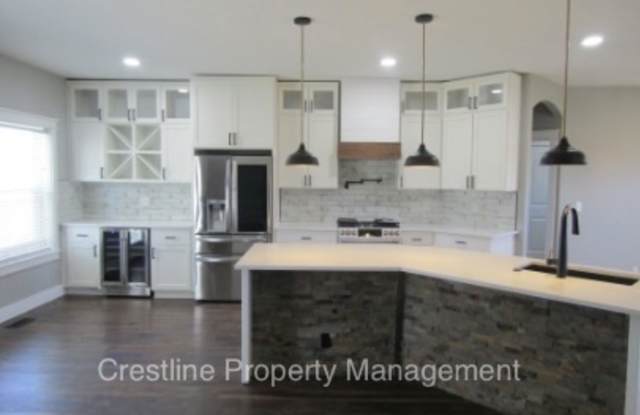 67 Cobblestone Court Gallery 2