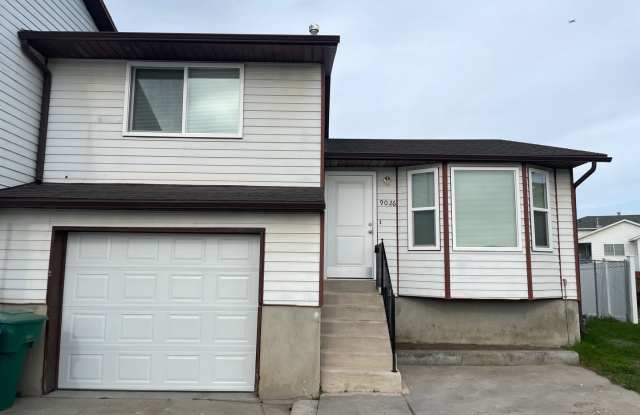4 Bedroom 1.5 Bath Twin-Home photos photos